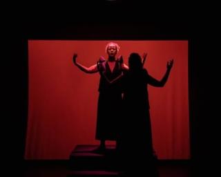 Círculo Experimental de Teatro de Aveiro apresenta “Instruções para Carne e Pólvora” Círculo Experimental de Teatro de Aveiro apresenta “Instruções para Carne e Pólvora”