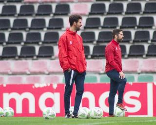 Futebol: Tiago Pereira já não é treinador do Águeda. Futebol: Tiago Pereira já não é treinador do Águeda.