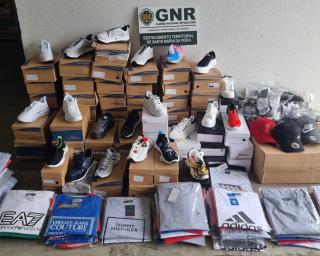 Feira: GNR apreende artigos contrafeitos. Feira: GNR apreende artigos contrafeitos.