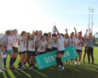 Futebol: Clube de Albergaria ganha Taça Distrital feminina. Futebol: Clube de Albergaria ganha Taça Distrital feminina.